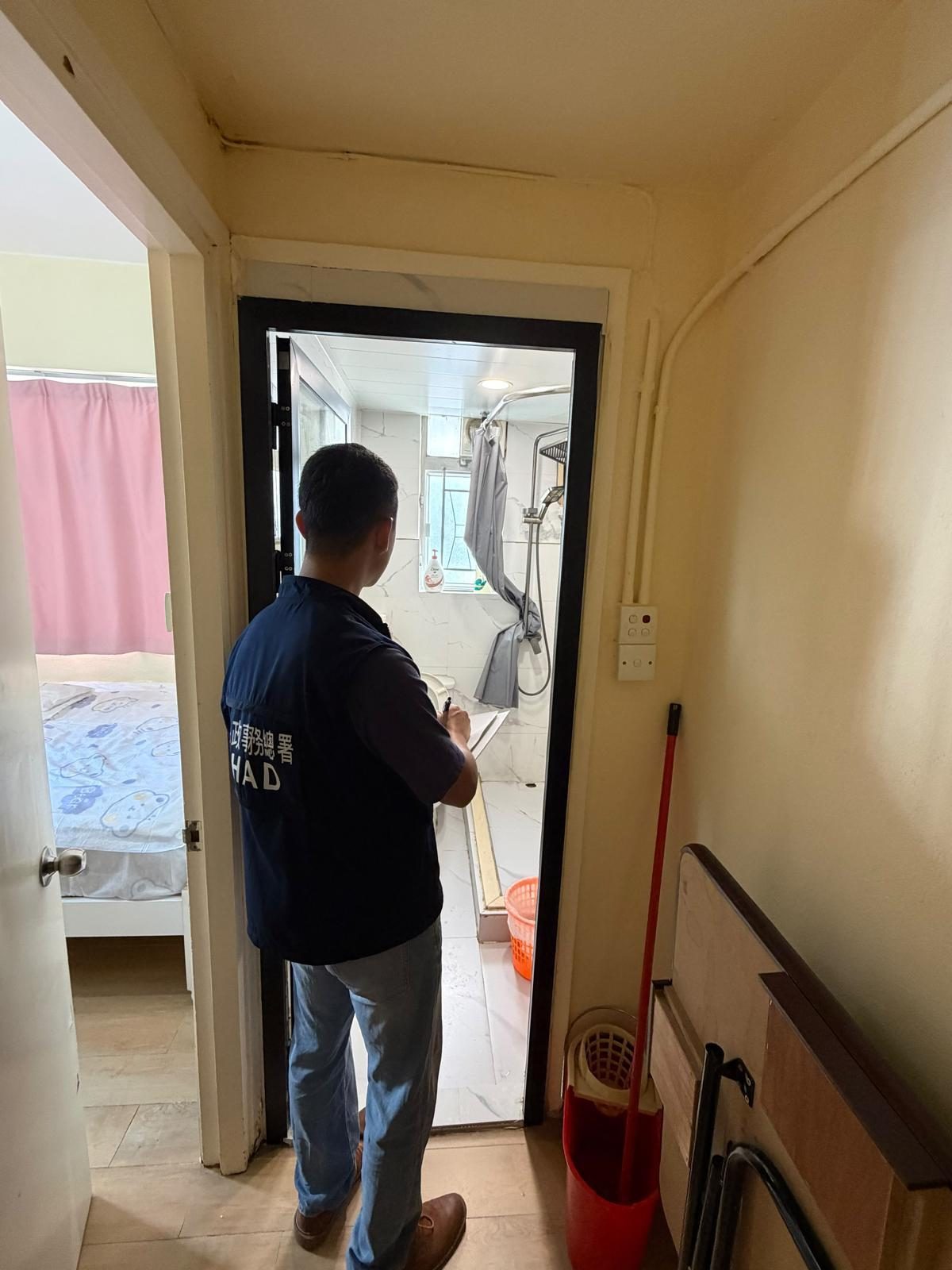國慶前打擊無牌賓館，巡查71處所檢五宗