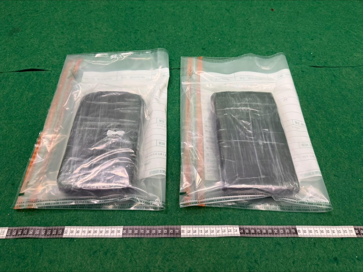 機場破兩宗販毒案 檢可卡因及大麻花