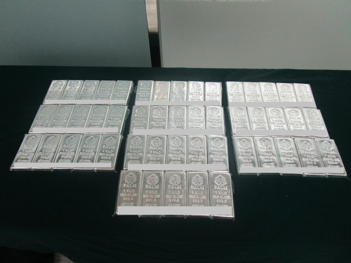 海關港珠澳大橋截走私銀磚 值百萬拘一司機
