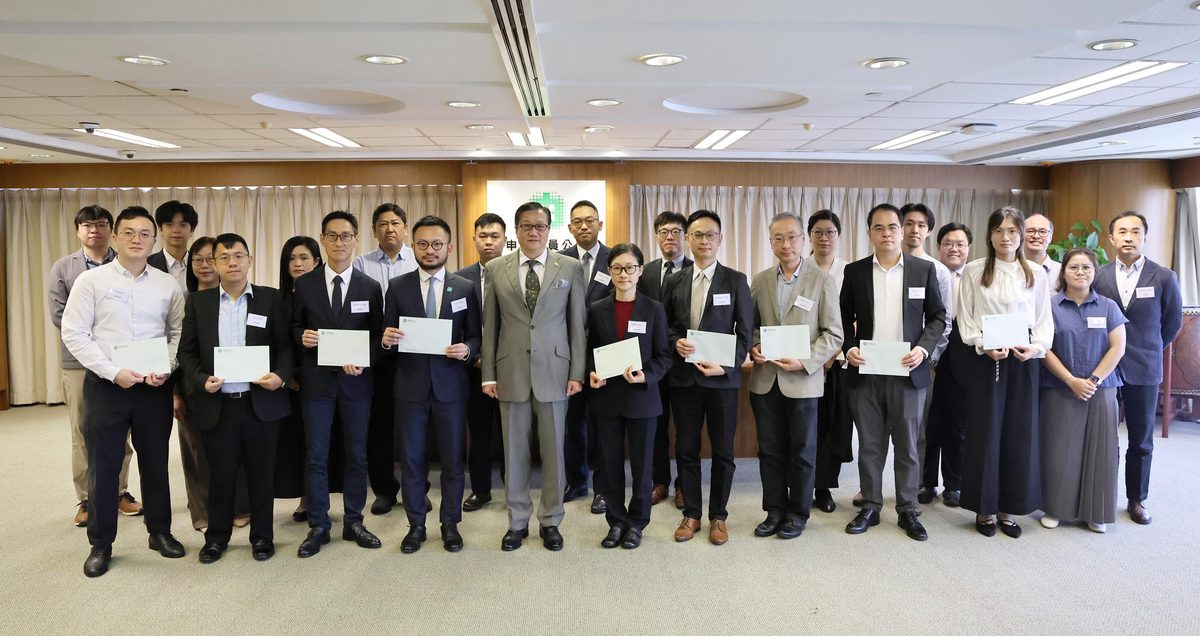 申訴專員嘉許六部門清理窩仔山違規構築物